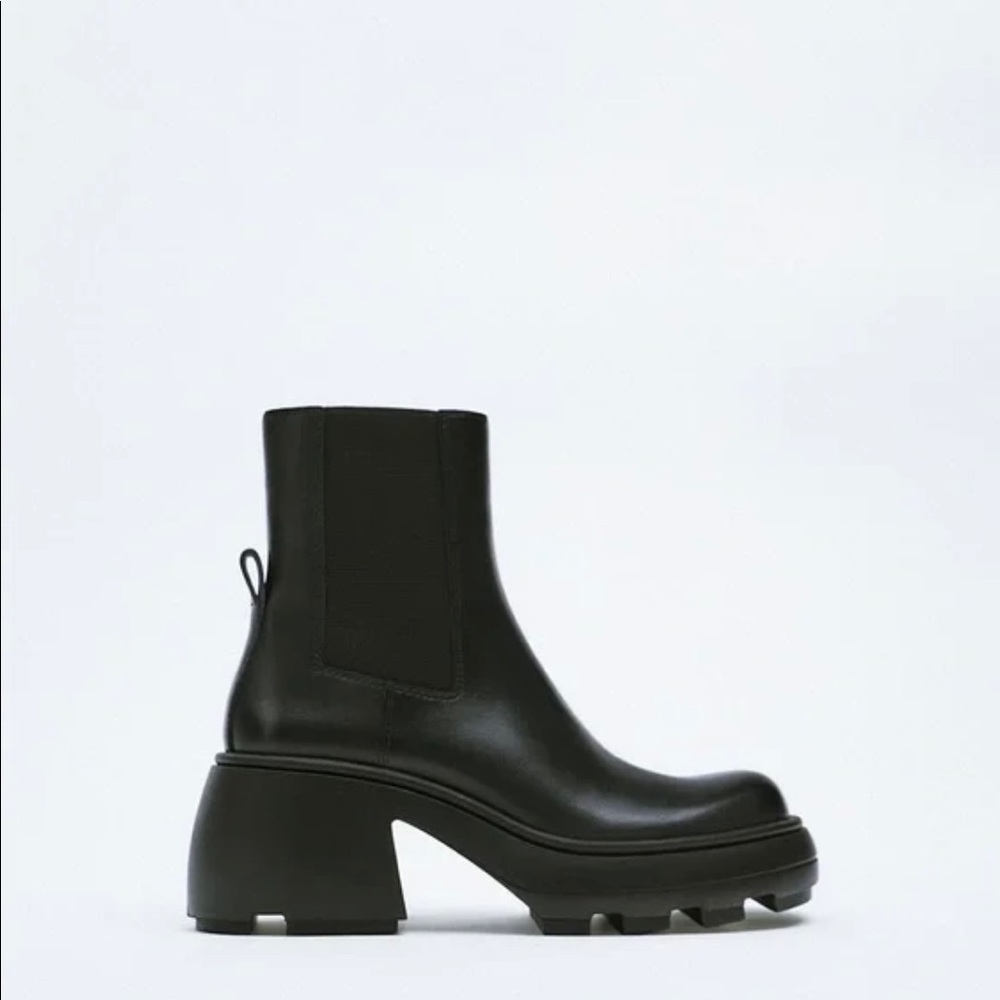 ZARA Lug Sole Chelsea Boots